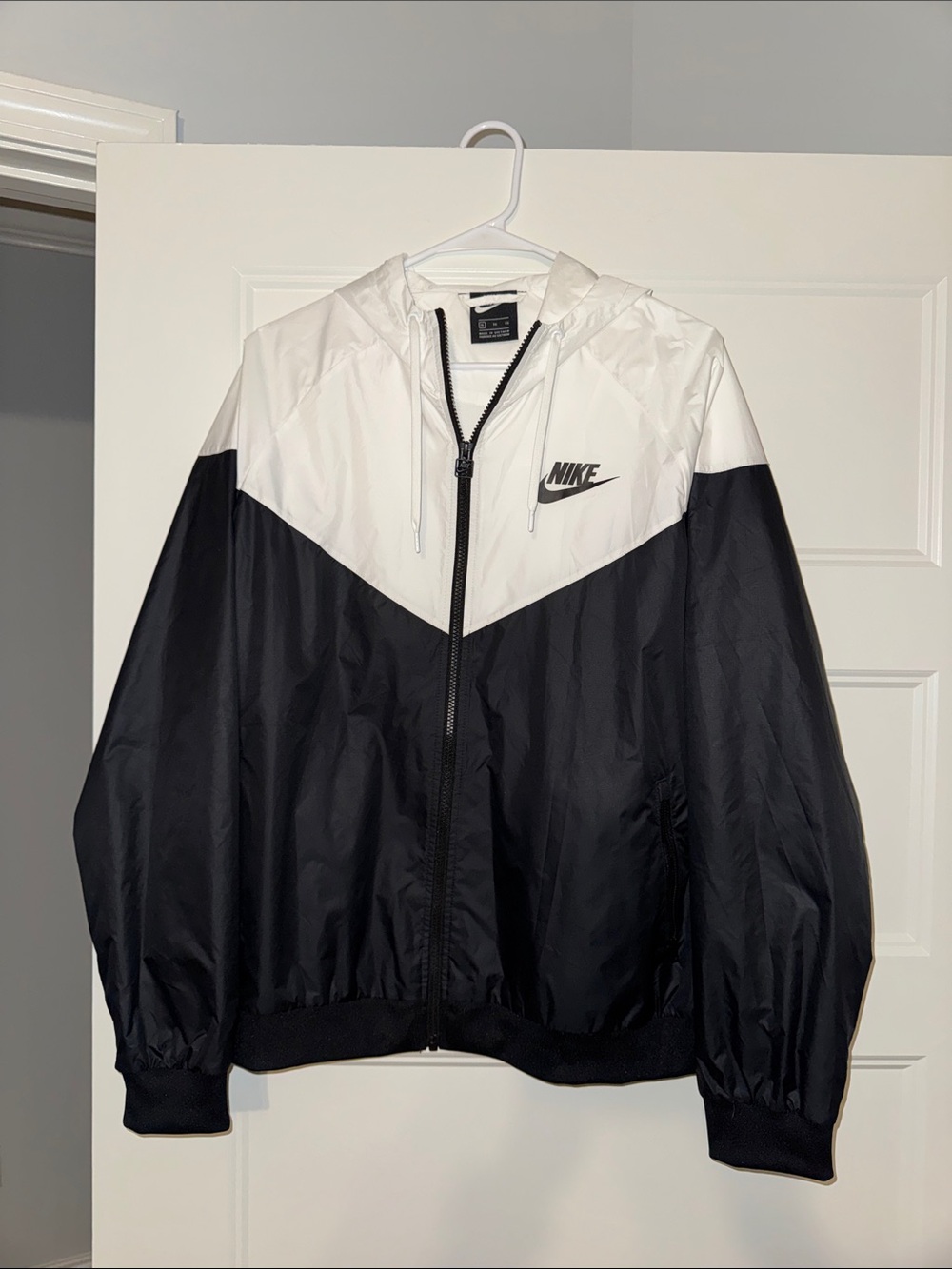 Nike Black and White Chevron Windbreaker Jacket